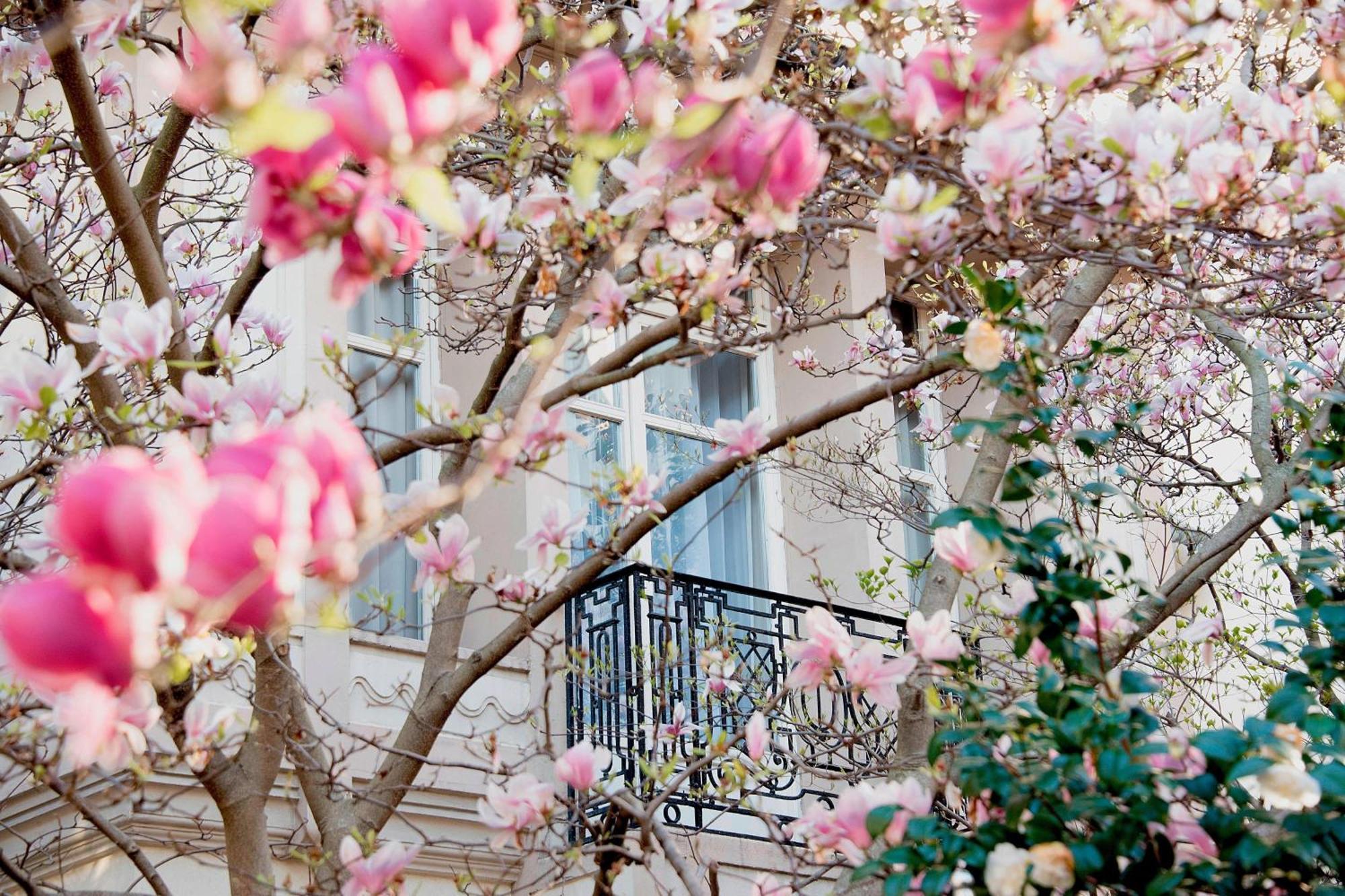 Renaissance Paris Nobel Tour Eiffel Hotel Exterior photo